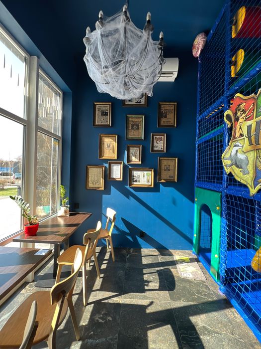 Терміновий Продаж  бізнесу — тематична кав’ярня Hogwards Coffee House
