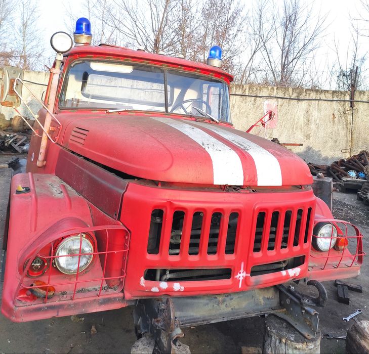 Кабіна в зборі облицюванням крилами Зіл 131 130 нового стану