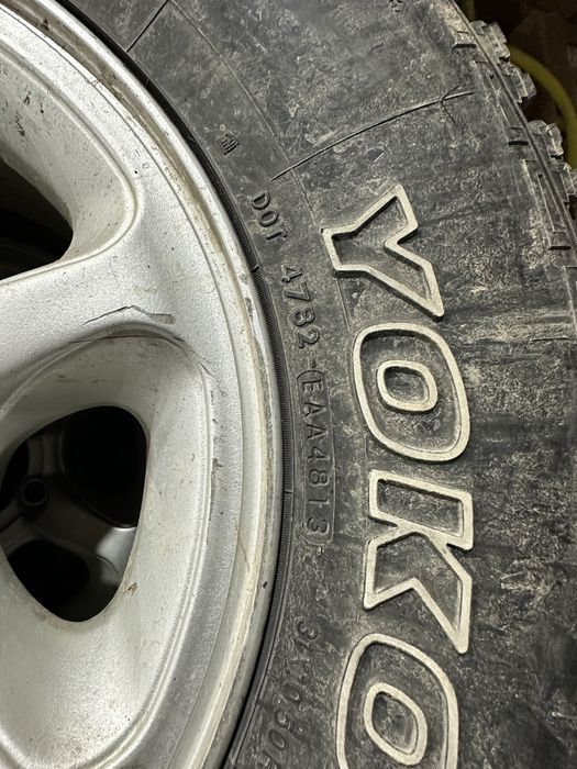 Резина з дисками R15 31/10.50/15