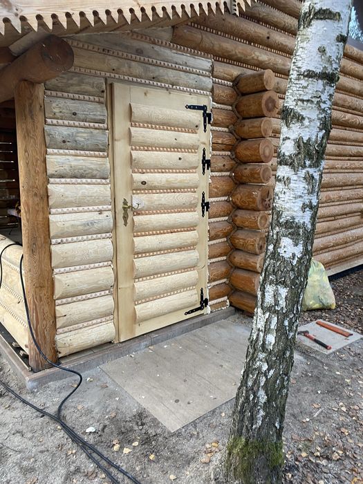 Sprzedam drzwi drewniane zewnętrzne do domu sauny