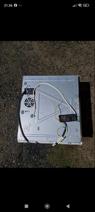 Продам індукційну варочну поверхню привезену з Німеччини .