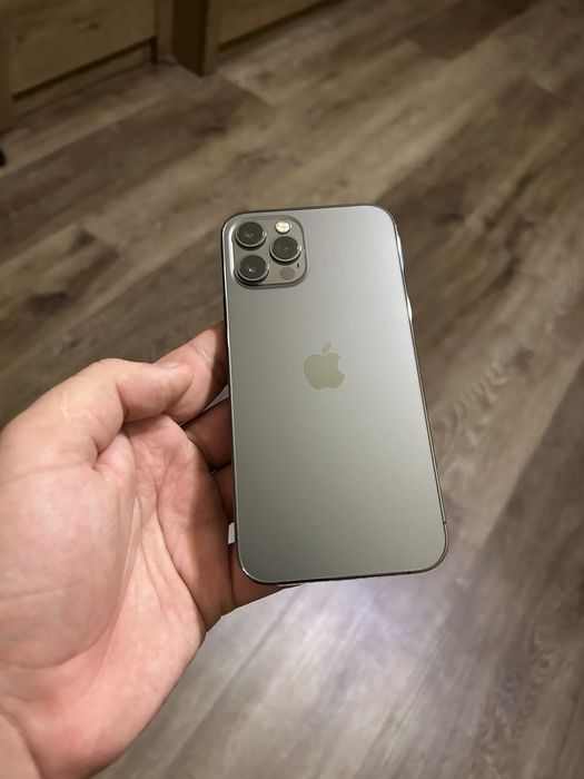 Продам iPhone 12 Pro 256GB Graphite (Ідеальний стан, 82% АКБ, Коробка)