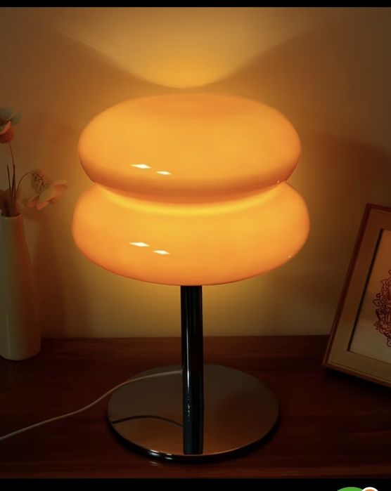 Candeeiro vintage cor laranja luz Led