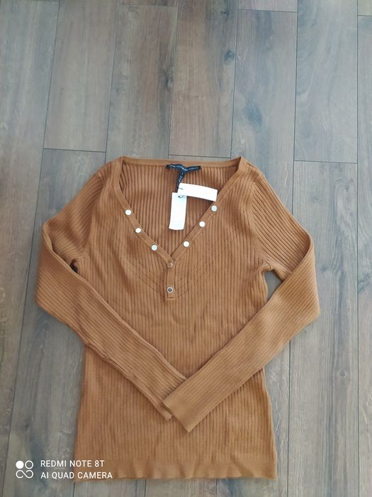Sweter prążkowany rozm. S