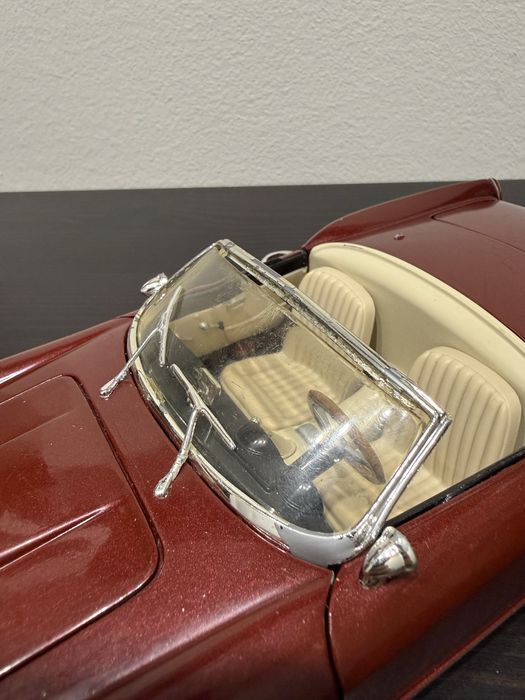Ferrari 250 GT Califórnia 1/18
