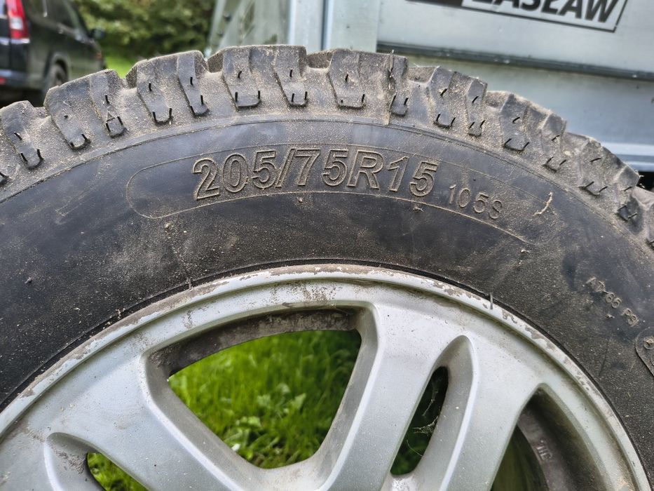 Alu felgi honda Crv z oponami 205/75/15