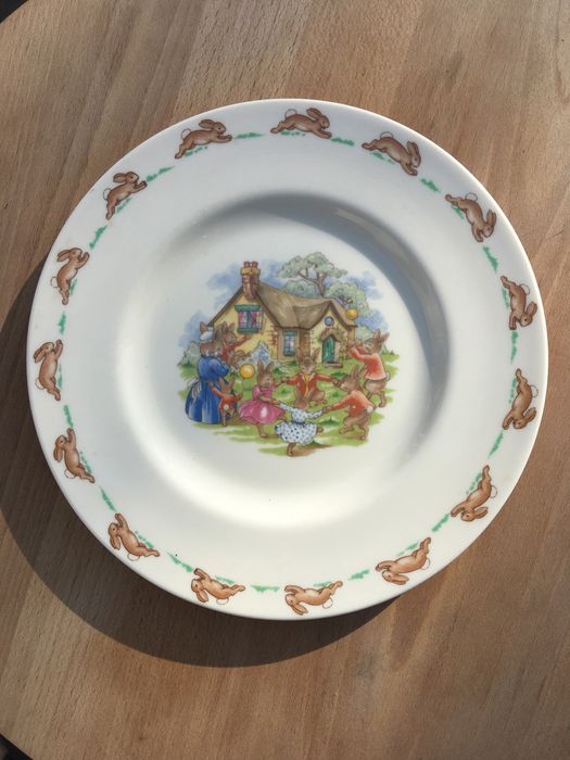 Talerz Bunnykins Royal Doulton .Porcelana.20,5 cm.