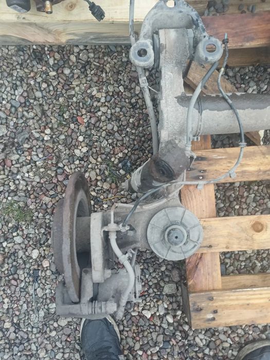 OPEL ZAFIRA B ZACISK HAMULCOWY LEWY TYŁ PRAWY TYŁ