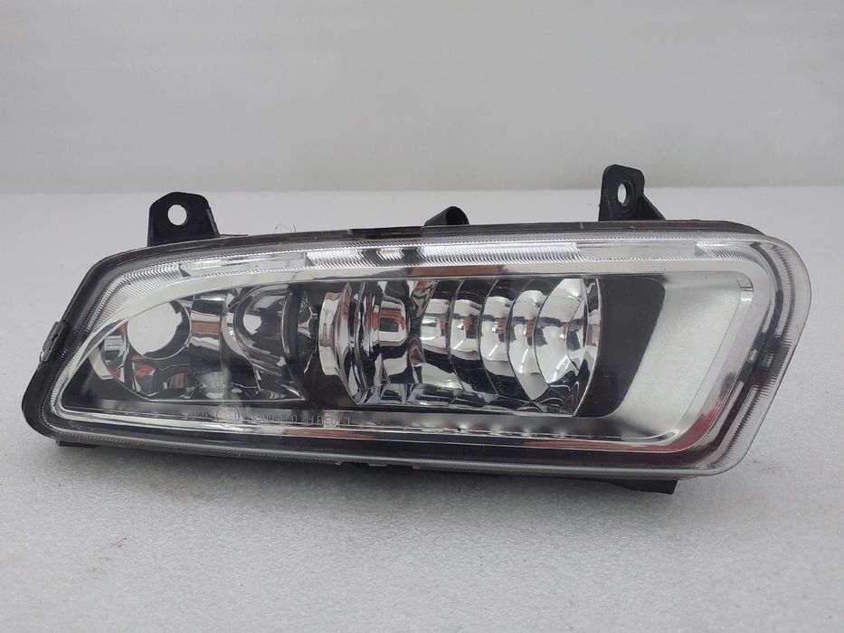 Farol nevoeiro frente esquerdo VOLKSWAGEN Polo (6R, 6C)