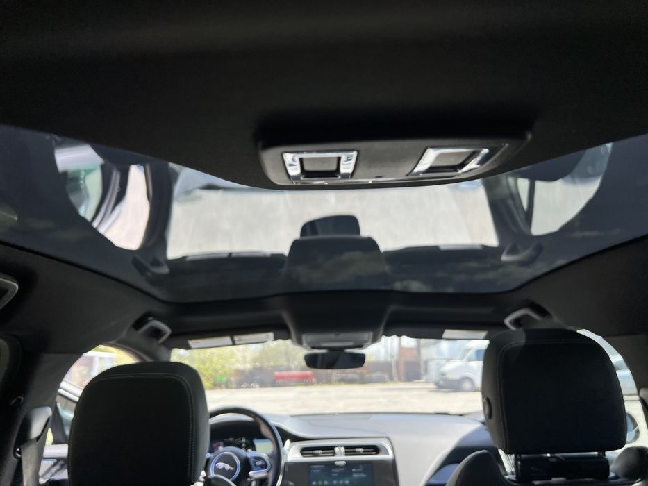 Продам Jaguar i-pace EV 400