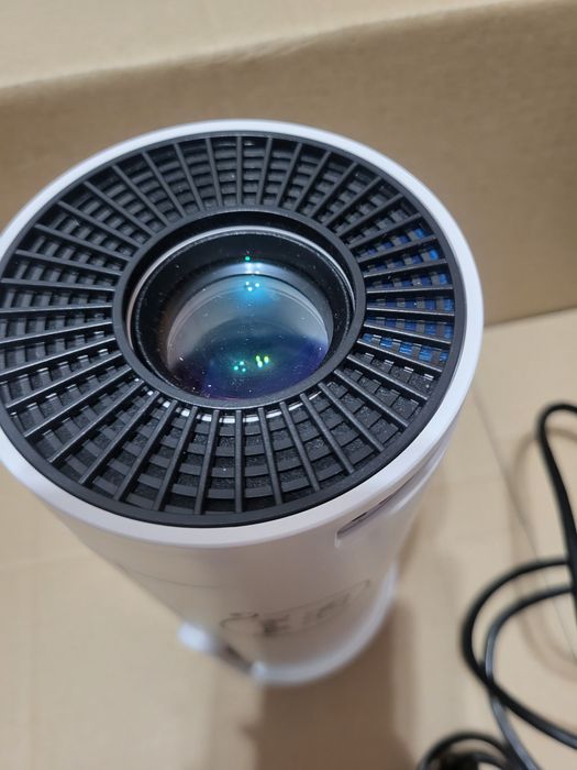 Projektor rzutnik przenośny android TV 4K full HD głośnik Netflix