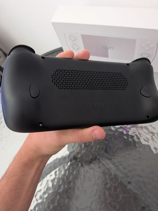 Ayn Odin 2 pro 12Gb RAM/ 256Gb armazenamento e mais um SD de 64Gb já com  jogos