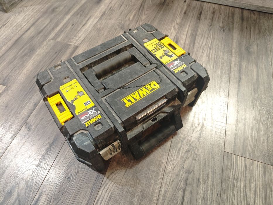 DEWALT Szlifierka kątowa akumulatorowa FlexVolt 54V DCG418