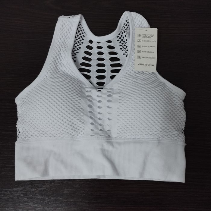 Топ женский спортивный