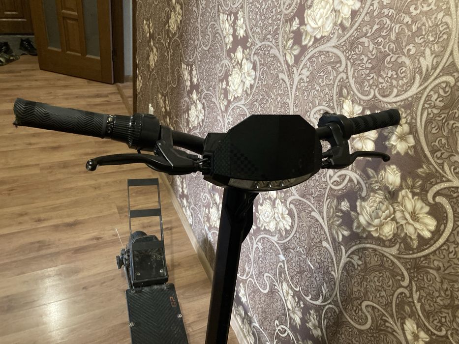 Електро самока kukirin g2
