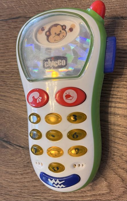 Дитячий інтерактивний телефон Chicco