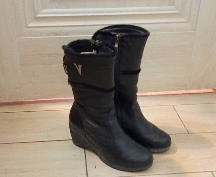 Зимние теплые сапоги на овчине в хорошем состоянии