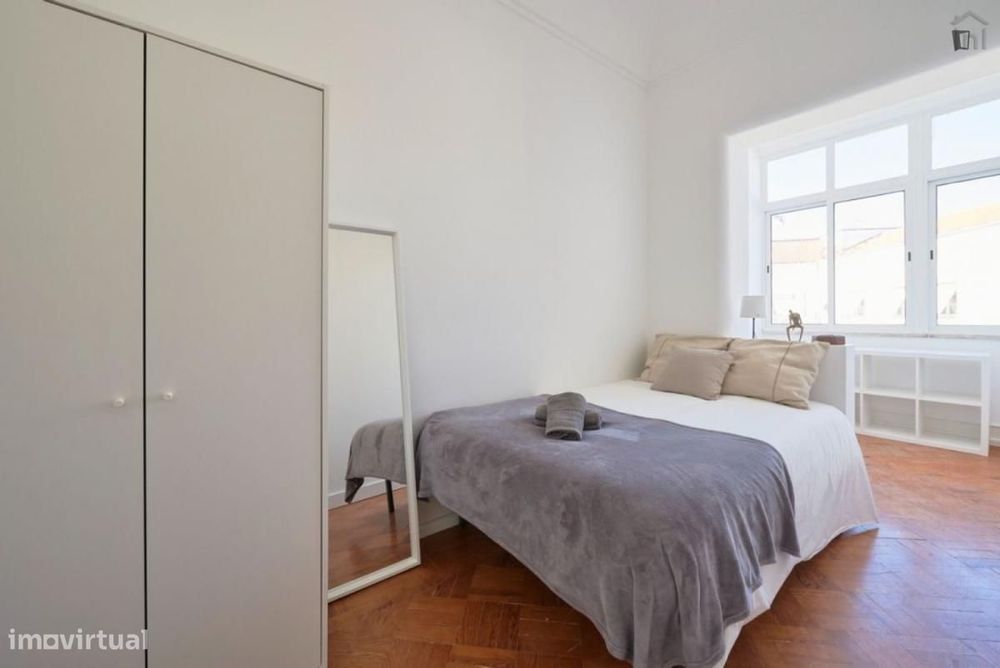 Quarto - localizado em Alameda Lisbon