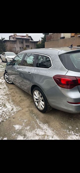 Opel Astra j 2011