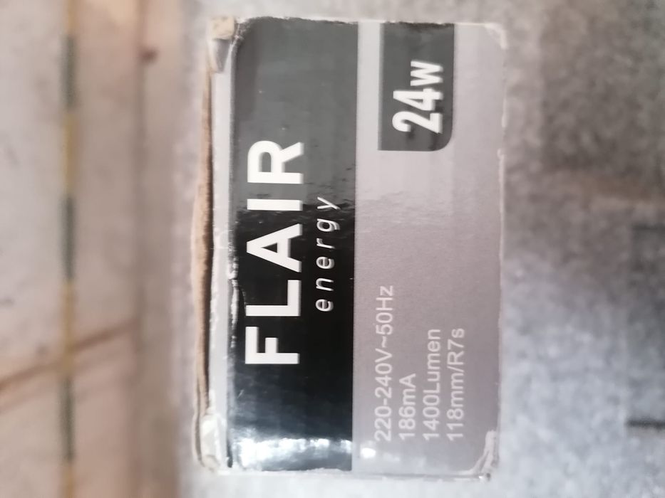 Żarówka energooszczędna 24W