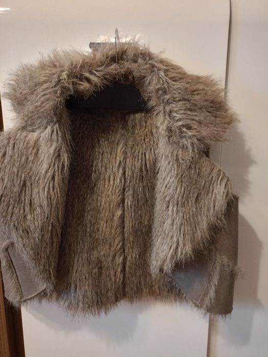 Bezrękawnik jak nowy, rozmiar 134/140