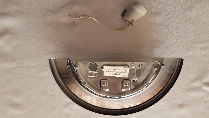 Lampa wewnętrzna półplafon