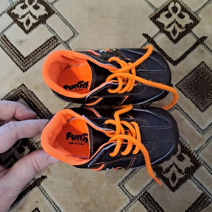 Взуття для немовлят 11-14-21 розмір