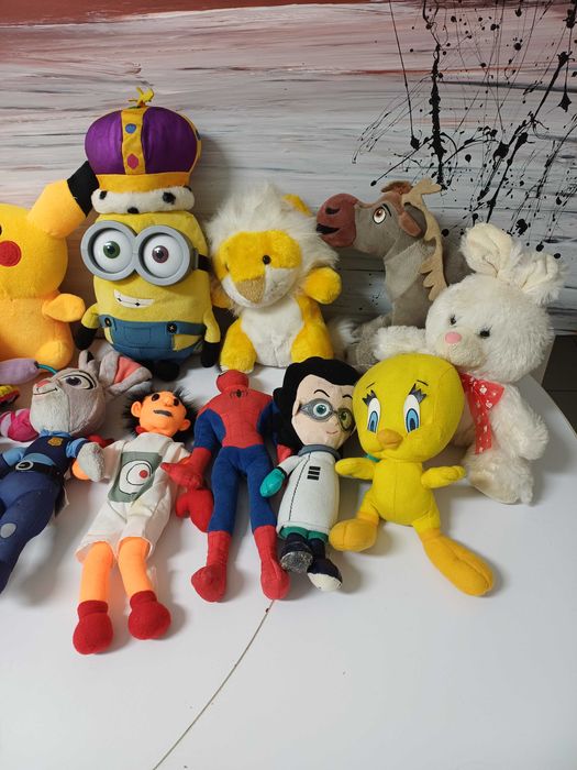 Peluches vários 16 unidades