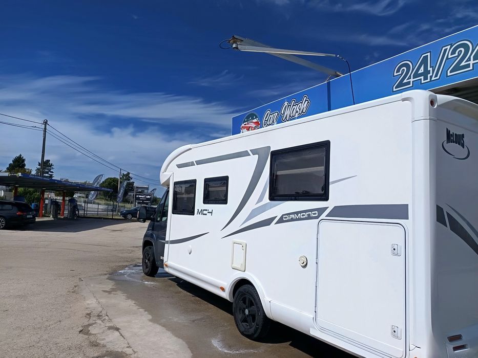 Autocaravana McLouis 80G com apenas 24500 km