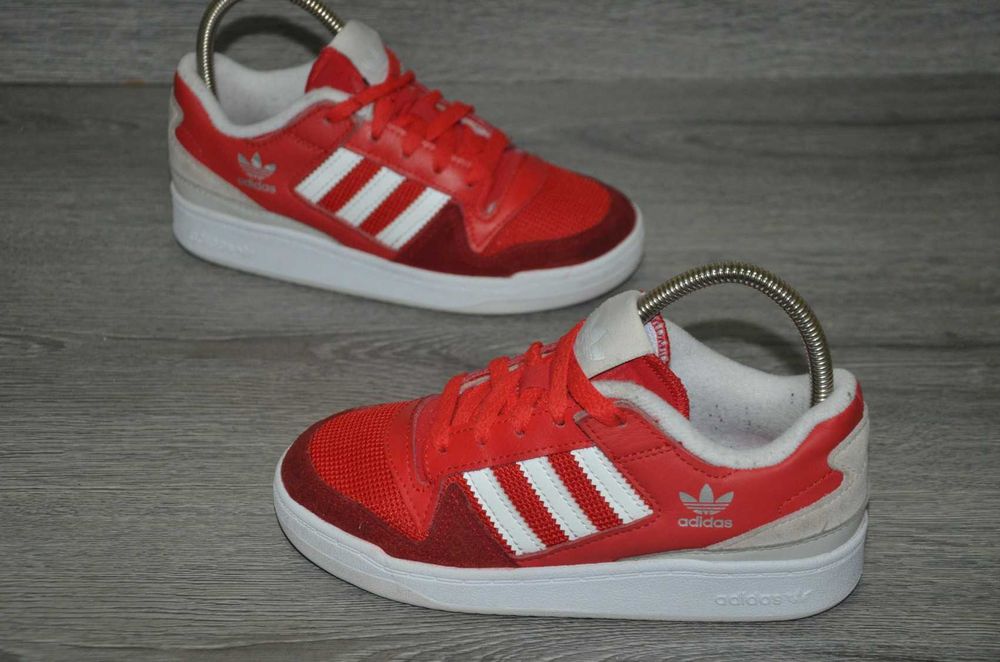 Продам кросівки Фірма ADIDAS .