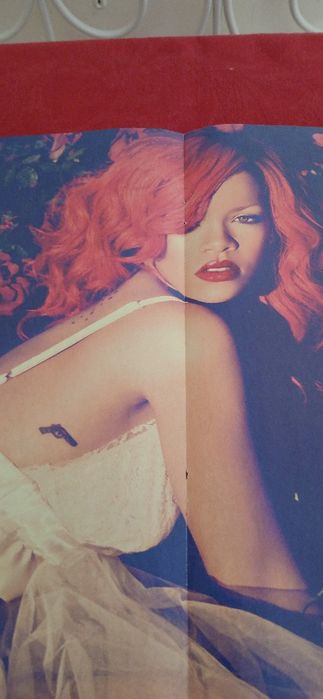 Poster Rihanna/Eminem,com defeito