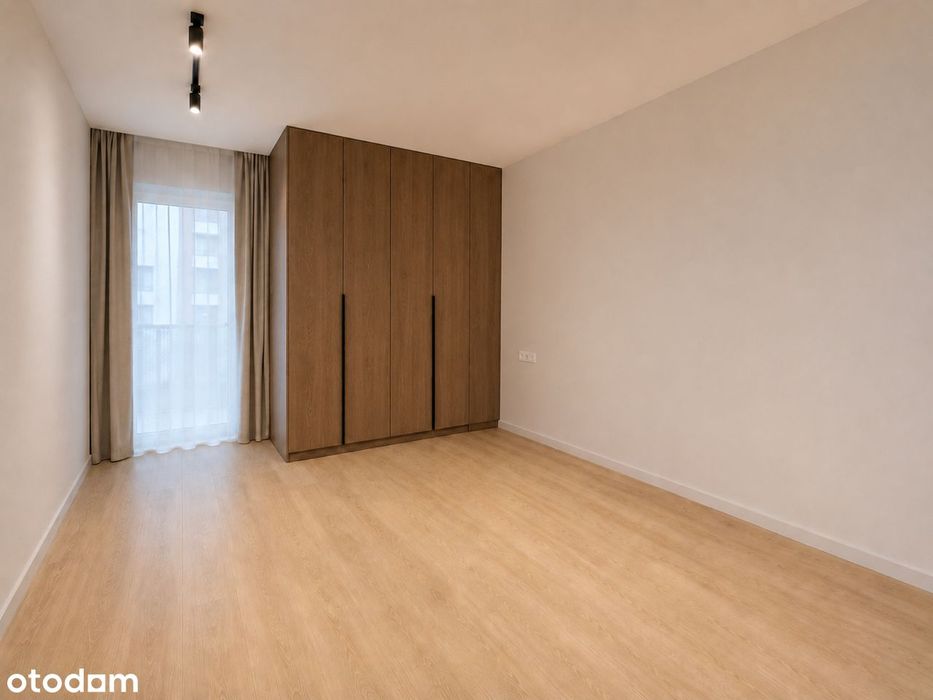 Ustawne 3 pokoje + Hala Garażowa_ 12 min od Centrum, bez PCC