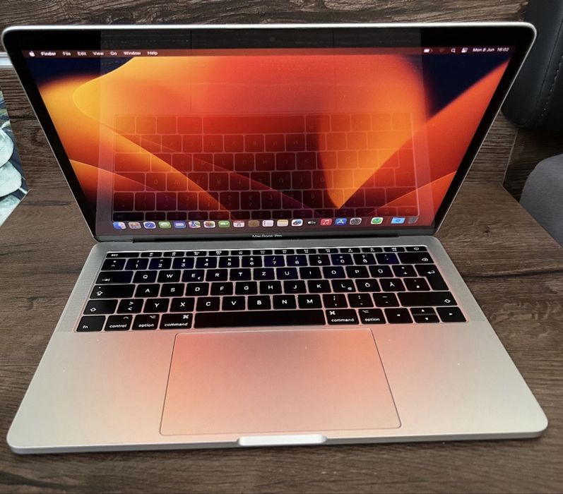 Macbook Pro 13 Silver Jak Nowy