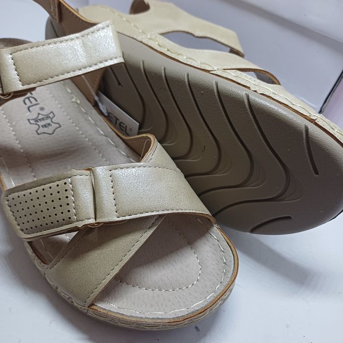 Sandały buty damskie roz 37 wkł skórzana  24 cm