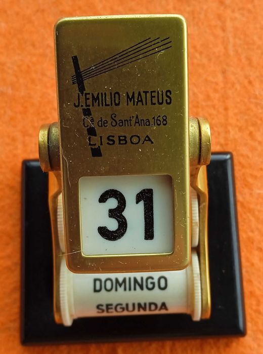 Antigo Caléndário de Secretária