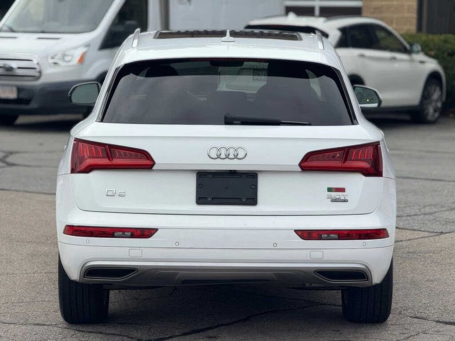 Audi Q5      2018