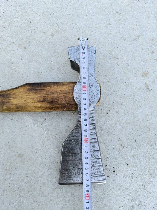 Топор сокира , колун  кована