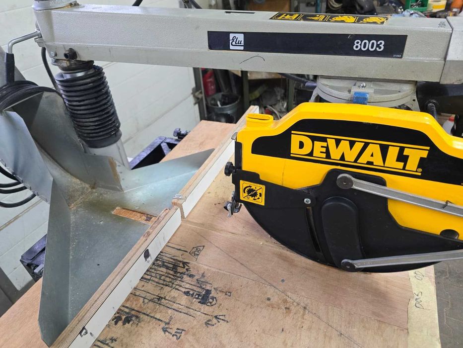 Piła poprzeczna Dewalt ELU 8003