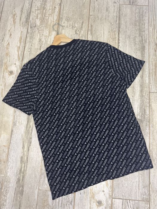 T-Shirt GUESS Original – Estilo Exclusivo e Moderno