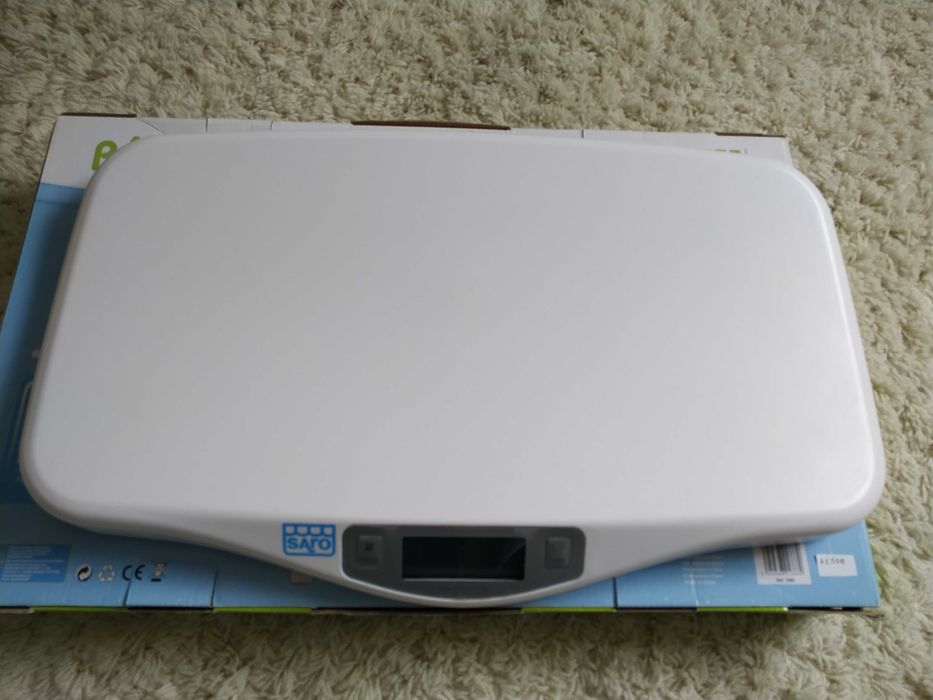 Balança digital para pesar bebé