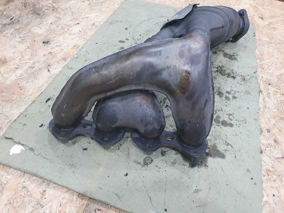 Kolektor wydechowy katalizator Mercedes C180 w203 c klasa KT0242