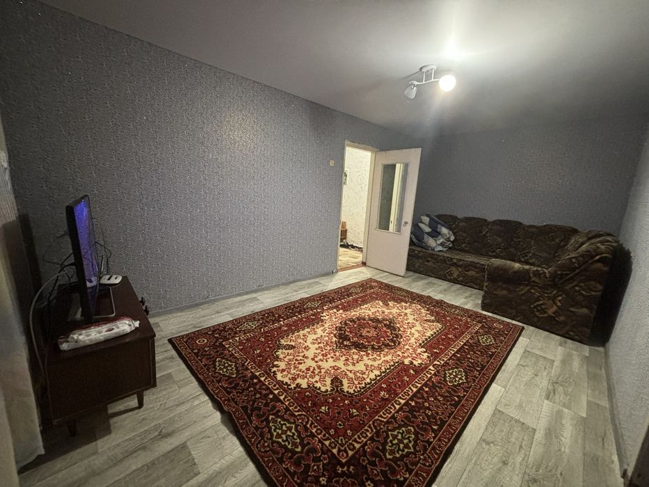 Здам двокімнатну  квартиру  подобово посуточно