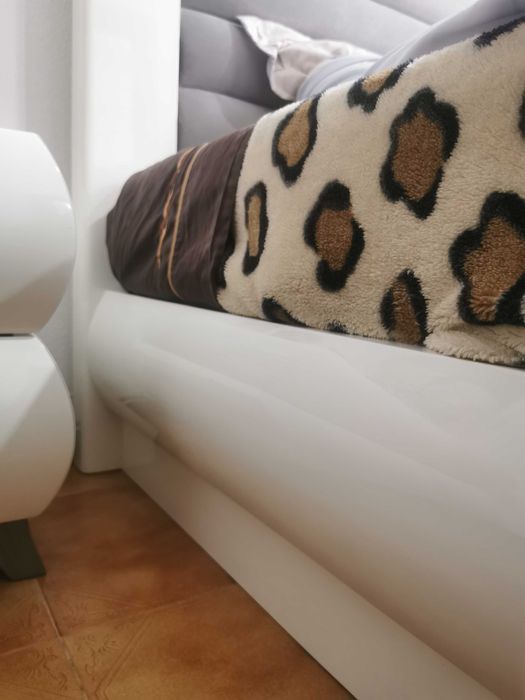 Cama 1.50 por 1.90 com estrado elevatório