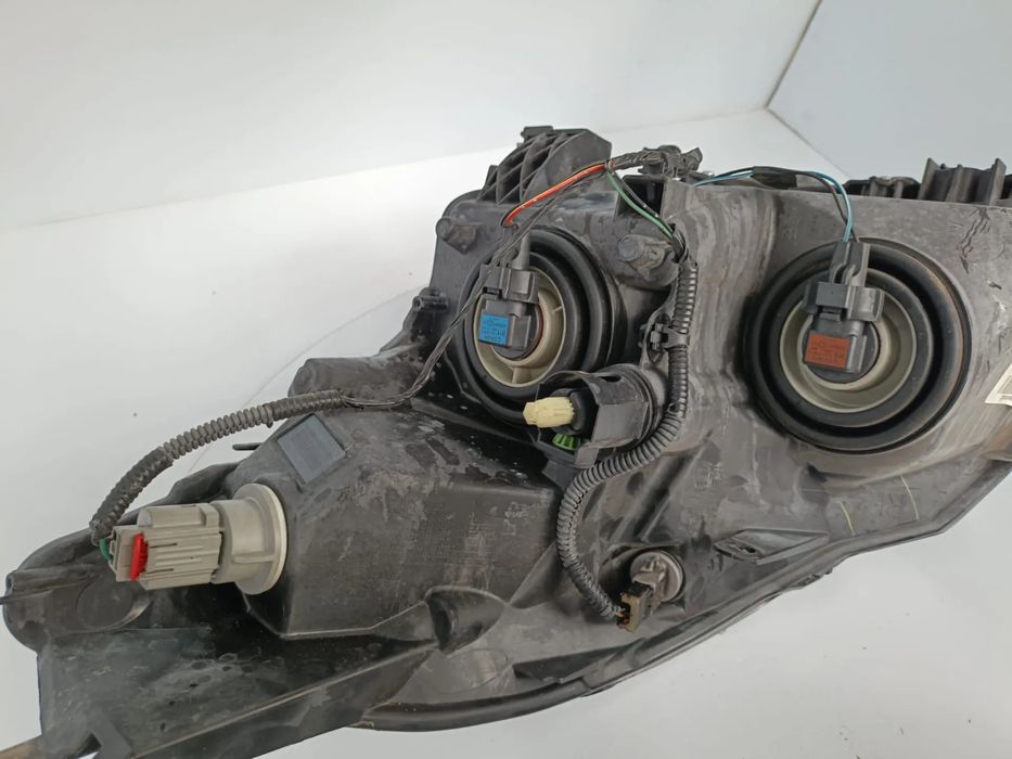 Ótica / farol direita NISSAN Altima Sedan (L32)