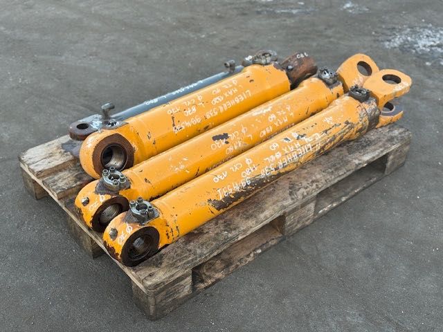 ładowarka liebherr l 538 siłowniki hydrauliczne komplet