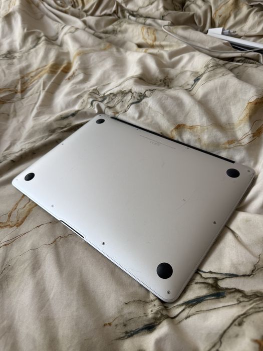 Ноутбук MacBook air 13 2017