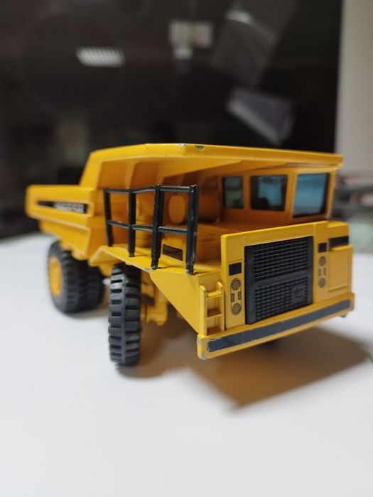 Camião de metal vintage Euclid 532 JOAL