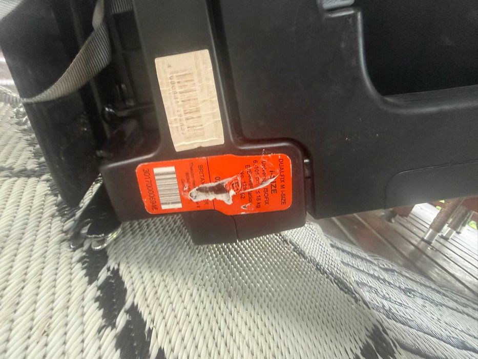 Fotelik obrotowy Britax Römer Dualfix M i-Size 61-105 cm (ISOFIX)