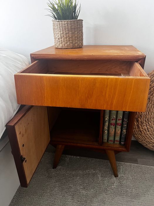 Mesas de cabeceira - Linhas vintage