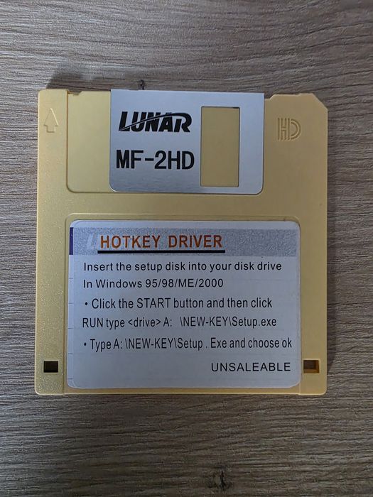 Dyskietka ze sterownikami dla systemów Windows 95/98/ME/2000
